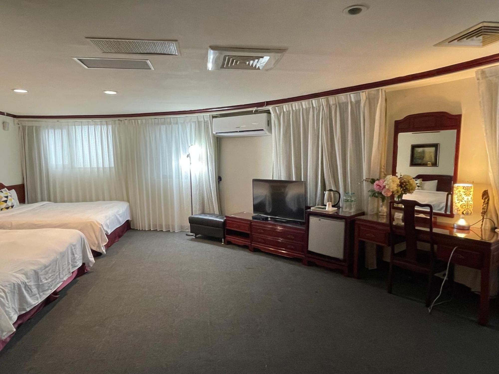 River Hotel Chiayi Exterior foto